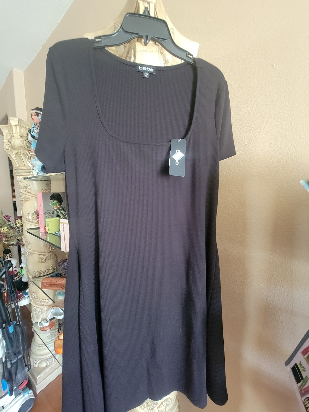 bebe Black Ribbed Short-Sleeve Scoop Neck Tunic